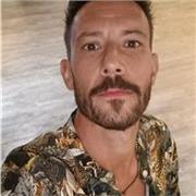 Diplomato alla Rock Guitar Academy di Donato Begotti, Corso Jazz al Conservatorio G.B.Martini di Bologna, 22 Anni di Esperienza